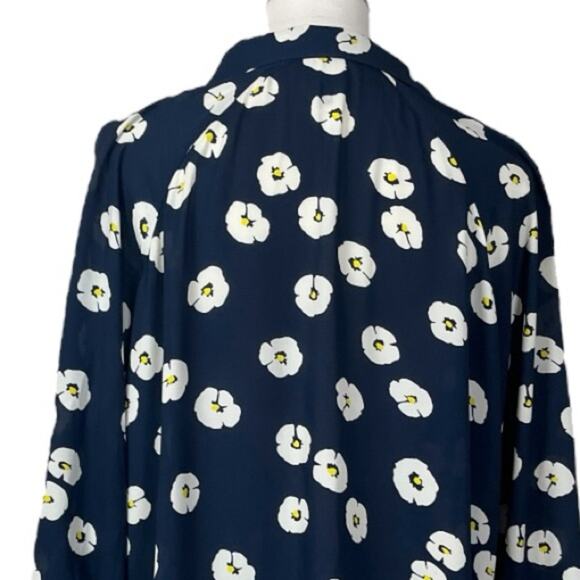 Cabi Top Button Down Collar Long Sleeves Blue White Floral Women’s Size Medium - Picture 9 of 12